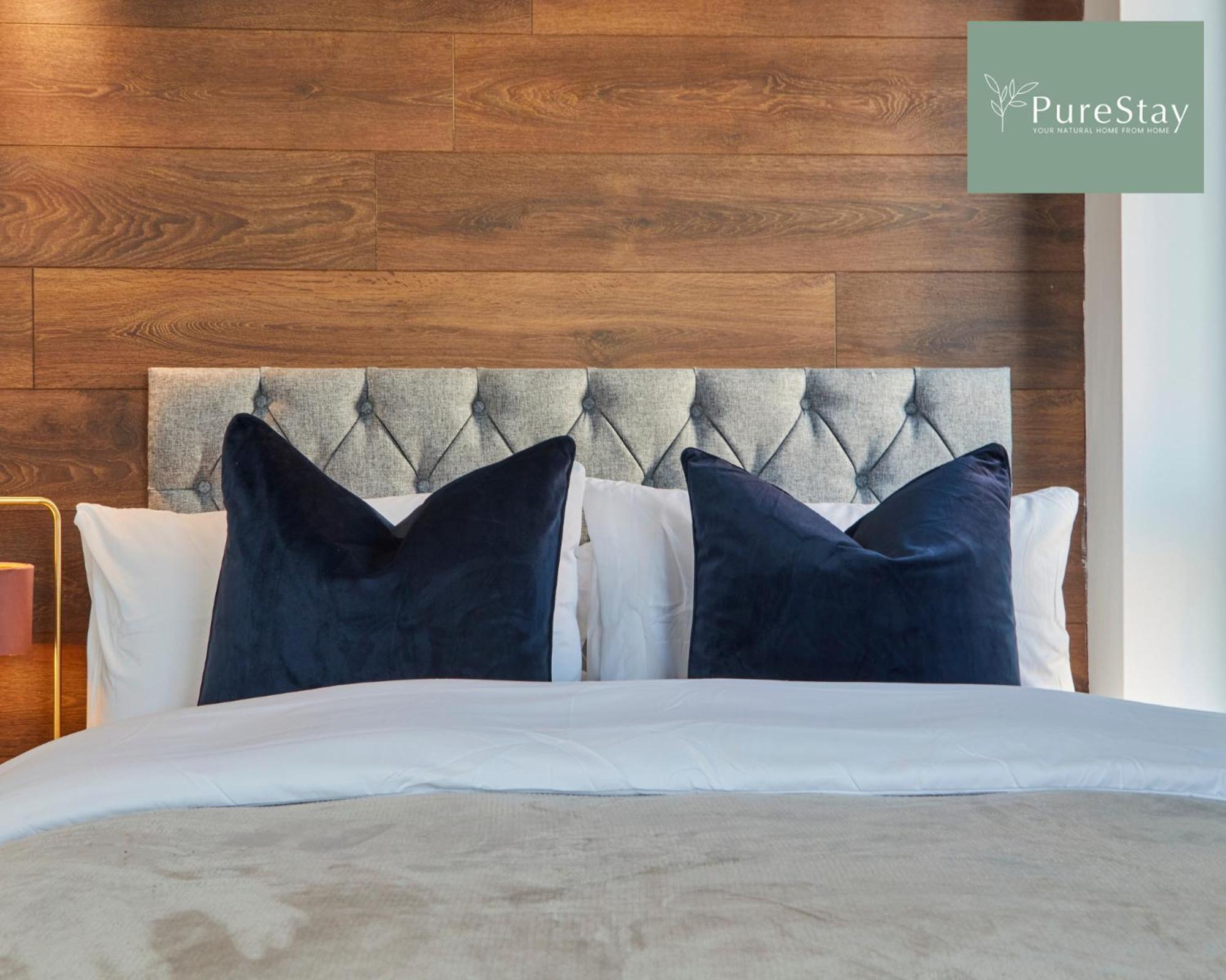Superb House Manchester Near Etihad With Free Parking Sleeps 8 Exterior photo