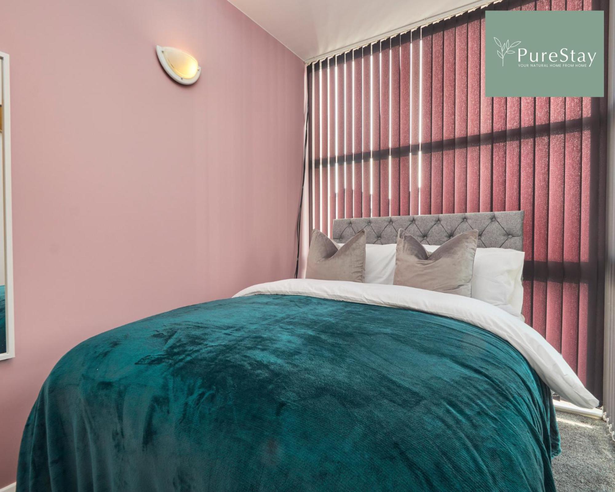 Superb House Manchester Near Etihad With Free Parking Sleeps 8 Exterior photo