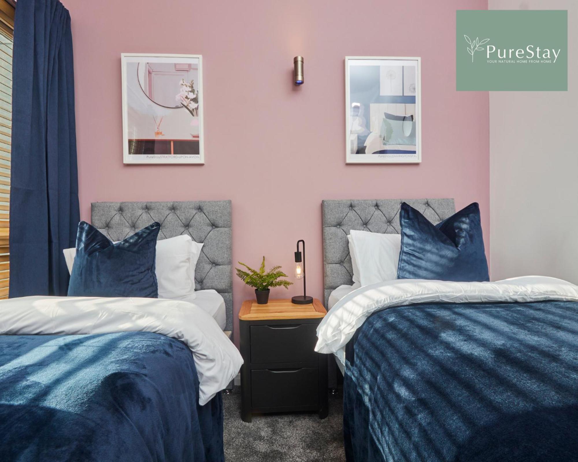 Superb House Manchester Near Etihad With Free Parking Sleeps 8 Exterior photo