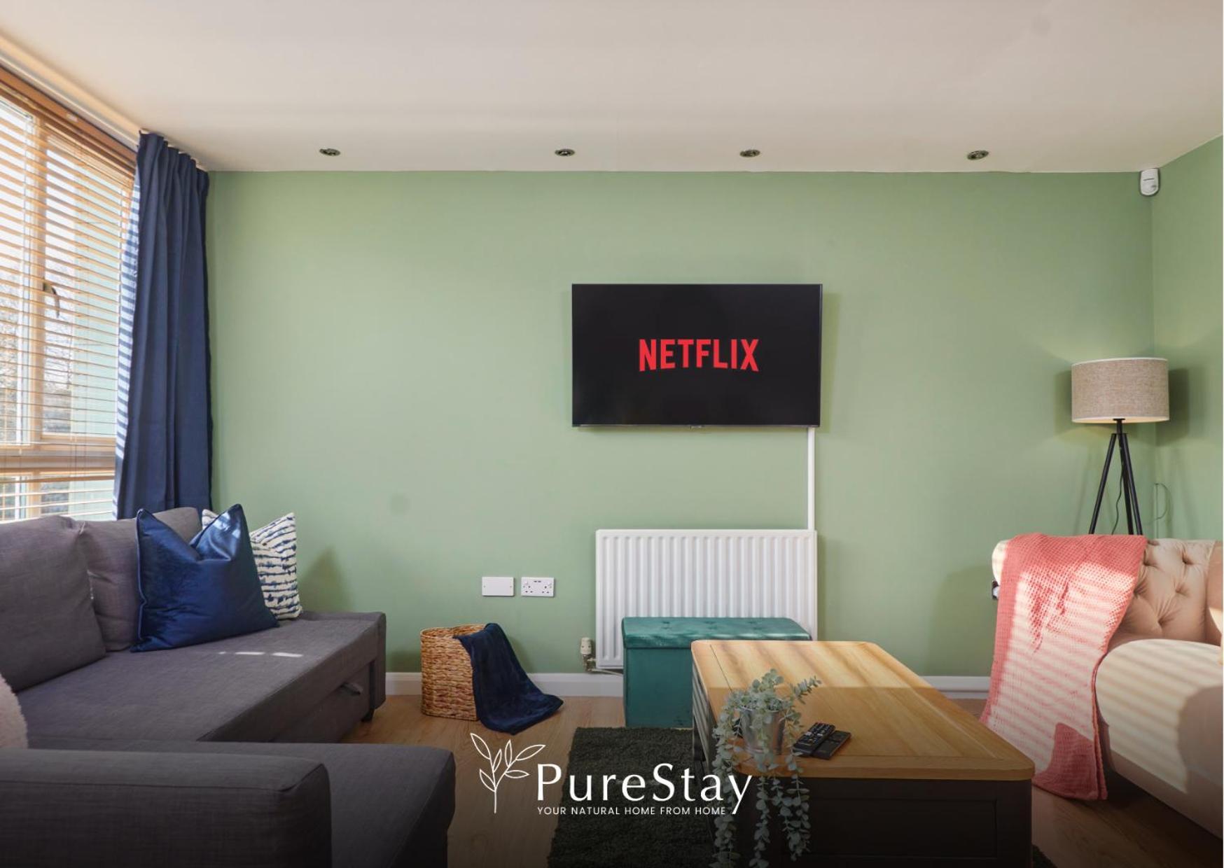 Superb House Manchester Near Etihad With Free Parking Sleeps 8 Exterior photo